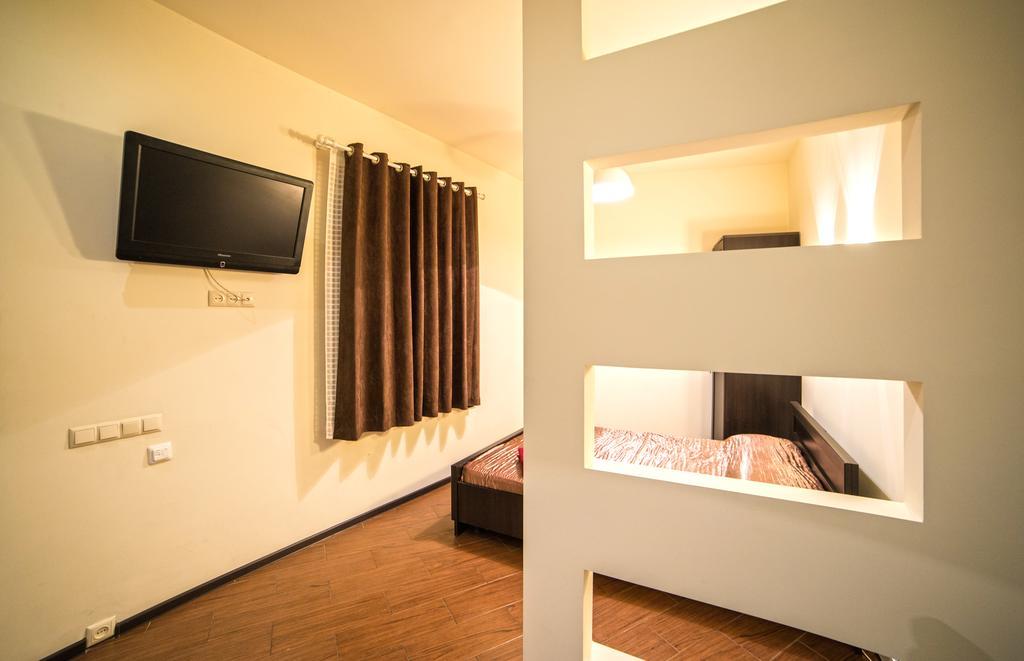 Apartment On Rappoporta 7B - 2 リヴィウ エクステリア 写真