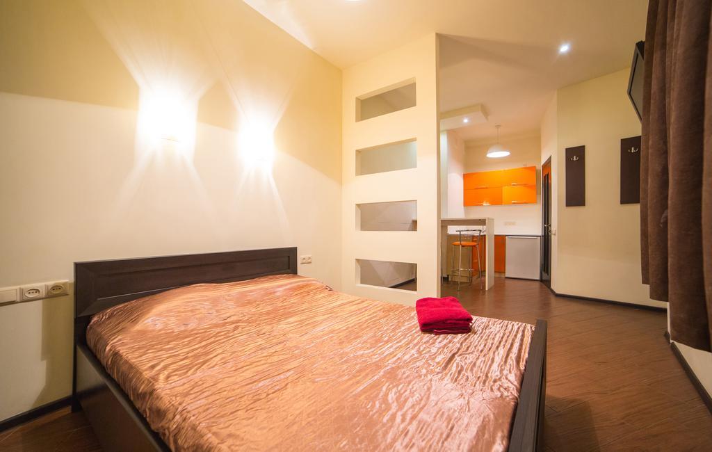 Apartment On Rappoporta 7B - 2 リヴィウ エクステリア 写真